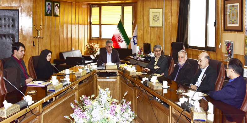 تجلیل از رییس و اعضای هیات بدوی رسیدگی به تخلفات اداری کارکنان دانشگاه شهرکرد