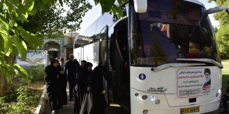 اعزام کاروان اساتید و کارکنان دانشگاه شهرکرد برای حضور در مراسم تشییع پیکر مطهر رهبر شهید در قم