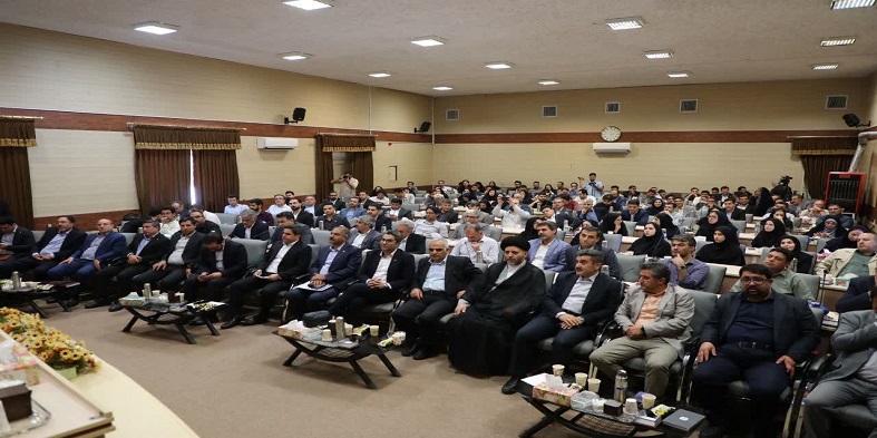 حضور رییس دانشگاه شهرکرد در نشست وزیر ارتباطات با دانشگاهیان، نخبگان، فعالان فاوا و شرکت‌های دانش‌بنیان چهارمحال‌وبختیاری